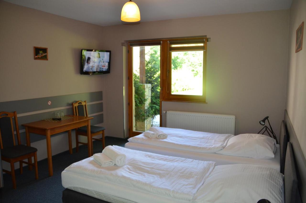 Hotel Tenis Chrząstowice Eksteriør billede